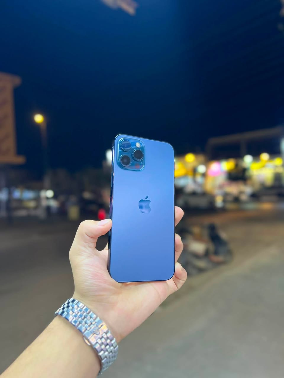 iPhone 12 Pro Max 📲
📲آيفون 12 برو ماكس
💙لون نيلي المميز 
🔥فول نظافة 99‎%‎
📀ذاكرة 256
✅مبدل شاشه تفصيخ شرط من جهاز ثاني
💎جهاز كوله شغال
💲375 وبي مجال حك الجية
📍مكاني نجف 
📞خاص او اتصال 

***********☎️
