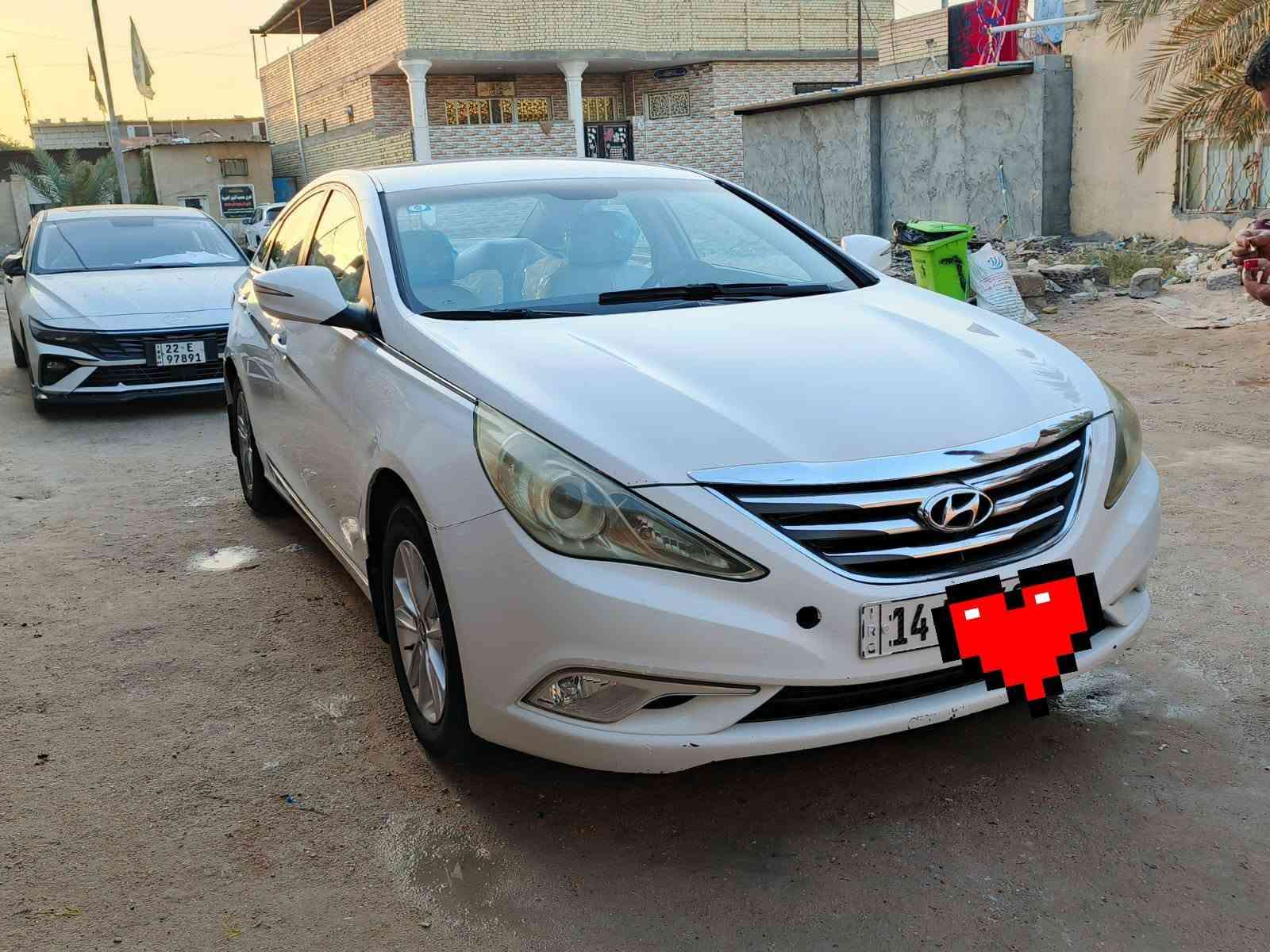 سوناتا ٢٠١٤ رقم دولي بسمي سنويه ٣١ وارد كوري سياره مكفوله من ضربه وتبديل صبغ ماينكفل الكوري سياره جاهزه محرك وكير وحداديه وتبريد وكهربائيات كله شغاله تخم تاير جديد دواخل جديده شاشه كامره تحكم ستيرن حساسات خلفيه الستفسار اتصل على رقم الهاتف *********** سعر ١٣٥ وبيه مجال قليل البصرة, العراق
