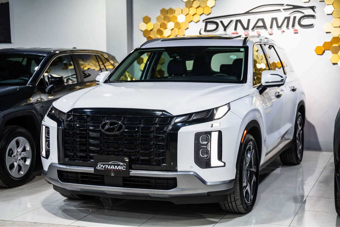 2024 HYUNDAI PALISADE

موديل :2024
مواصفات : فول
محرك : 6 سلندر 
وارد : امريكي
صبغ : فقط جنطة بدون داخل 
ارباك : كل سليم شركة✅✅✅
رقم : ( موقط) ( كاتي)
ناونيشان هةولير جادةي حديد و خشب پيشنگاي دايناميك موتورز
بو زانياري زياتر پةيوةندي بكةن بة وتس اب
*********** 
======================= أربيل, العراق
