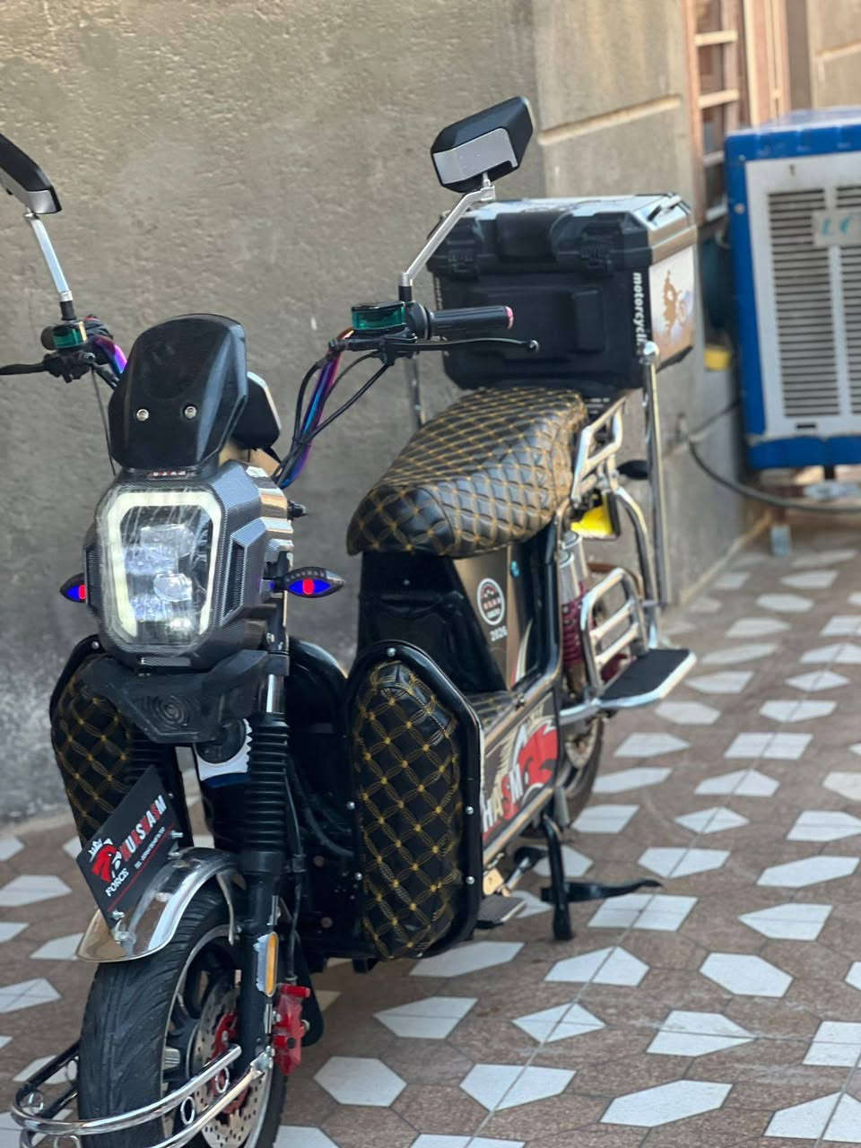 دراجه هيوشا موديل26 فول نظافه كهربائية كلها شغاله بطاريات فول يقرن 10 وفوك
السعر 650) وبيها مجال العنوان فلوجه 
***********
