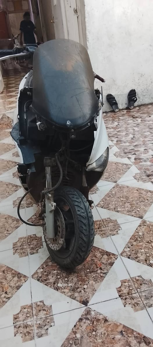 السلام عليكم ماطور فضائي يومها شغال نقره سلف وهندر واحد شرط محرك تحريكه ومعدل مكاني جانب العين  الموصل الجديده عطور سعره 300 وبمجال
***********
***********
