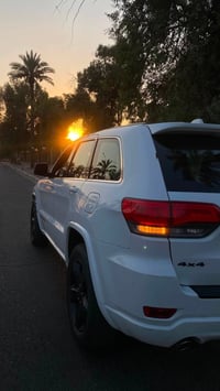 جراند شيروكي بلاك توب • ٢٠١٥ • ٣٦٠٠ بنزين