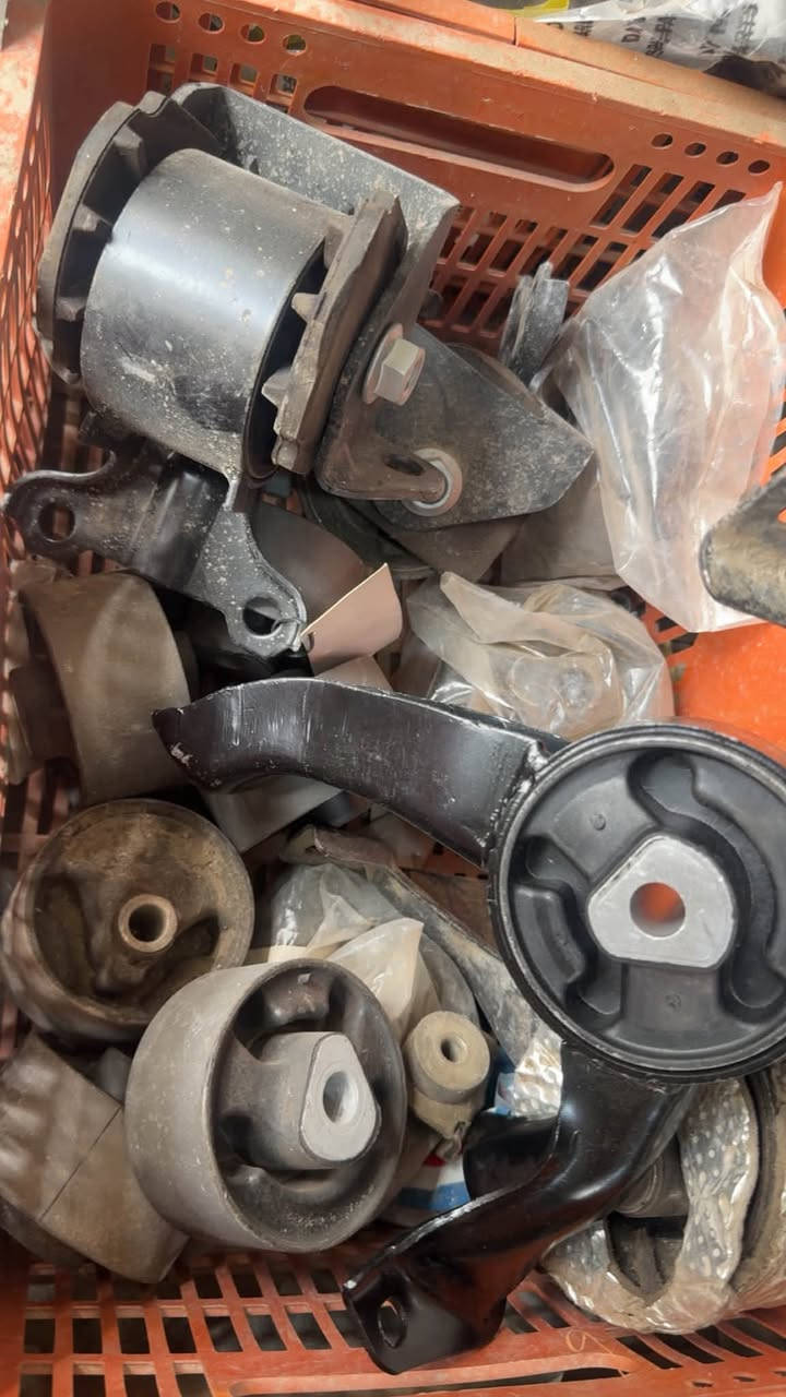 عنوان كربلاء حي المعلمين شارع مركز الشرطه
يوجد توصيل الى كل مكان 
توجد ادوات جديد ومستعمل 
توجد صيانه 
للاستفسار اتصل
***********
واتساب متوفر
