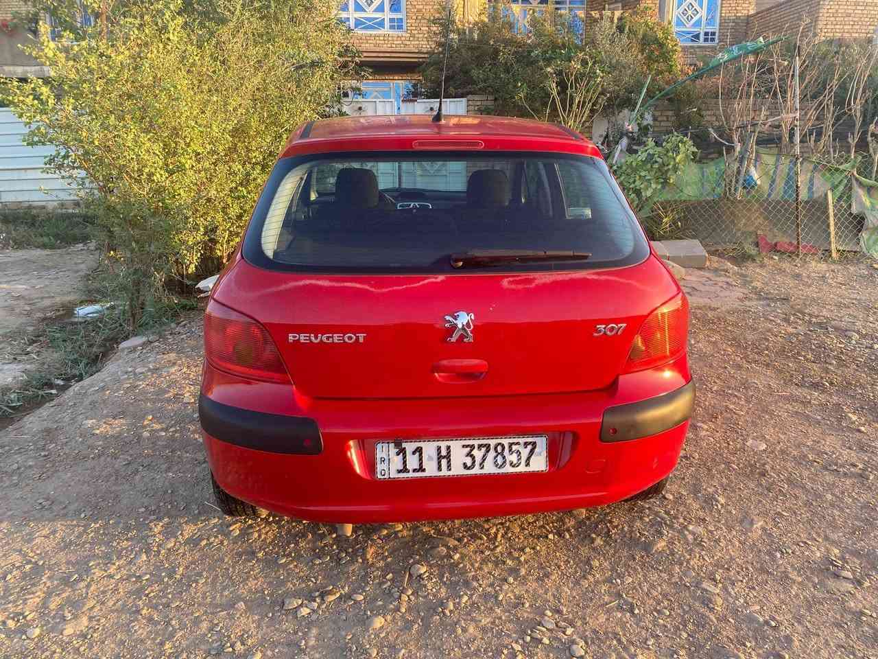 بيجو فرنسي 307 موديل 2005
صاحبه موجود بل كوت رايده 50ورقه وبيه مجال 
بيه منضومه غاز تبريد شغال ***********
