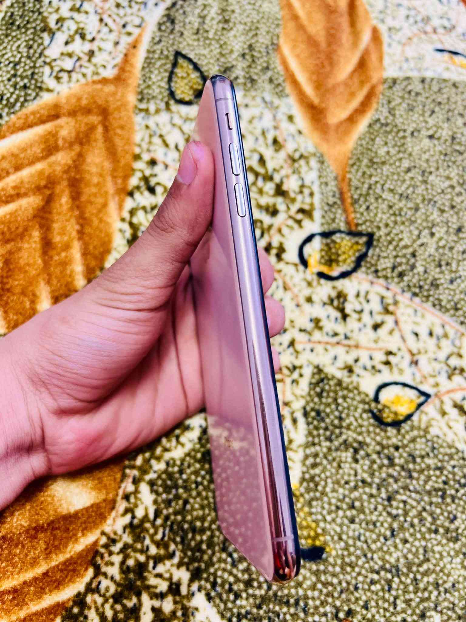 ايفون XS ماكس • 256 • ذهبي