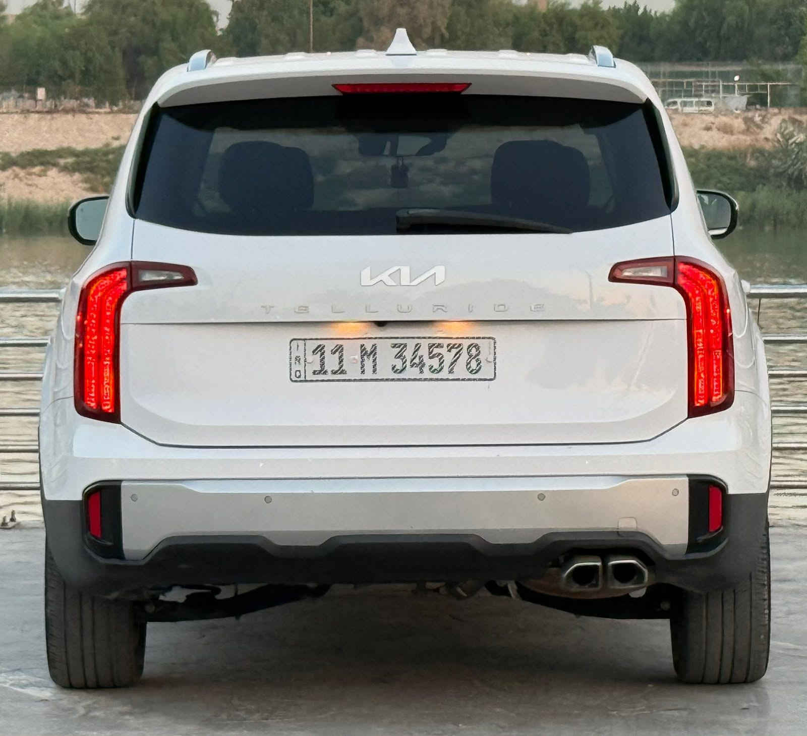 كيا تيلورايد 2023 S السعر 239 وبيها مجال 
وارد امريكي صور الحادث مرفقة بالمنشور 
رقم بغداد الجديد بأسمي تحويل ثاني يوم 
المواصفات: بصمة / بصمة أبواب / تشغيل عن بعد 
شاشة كبيرة / كامرة دوارة / فول تحكم ستيرن 
تحديد مسار / قيادة الية / رادار امامي / رادار جانبي
حساس خلفي / هندبريك بصمة / اوتو هولد 
مود درايف / ويل كب حجم 20 / محرك 6 سلندر
3800 / ماشية 25 الف ميل / شاشة الكترونية 
كشنات تدفئة / 7 راكب / كشنات جلد VIP 
تبريد 3 قطع مركزي / مانع انحدار / لايت زنون 
اشاير بل مري / شحن وايرلس / داخل اسود 
مكان السيارة بغداد الدولعي  السعر 239 و بيها مجال 
للاتصال والاستفسار 
***********
