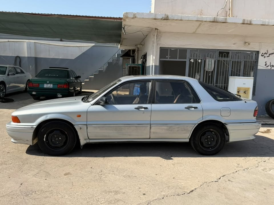 سلام عليكم مستبوشي كلنت للبيع سياره محرك 63 المرغوب  فول كير اوتو  سلايت تدفه مقاعد جمات كهرب مري كهرب تبريد ثلج  موديل92 رقم نينوى شرط التحويل سياره مكفوله من صبغ وتعديل سياره وضع شركه سياره سبيره منازل سعر53 وبيه مجال قليل للتواصل***********

