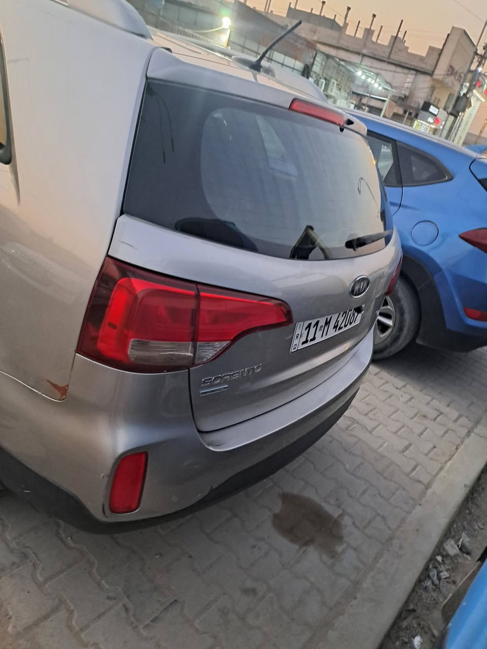 السلام عليكم
سورنتو موديل 15 
امريكي 6 سلندر 
تحكمات ستيرن 
7 راكب 
دفع رباعي AWD
حساسات خلفيه 
بيهه بنيد  صبغ  فقط 
رقم بغداد  
السعر 153وبيهه مجال بسيط 
السونار موجود بس قديم التاريخ 
مكاني بابل  
***********
