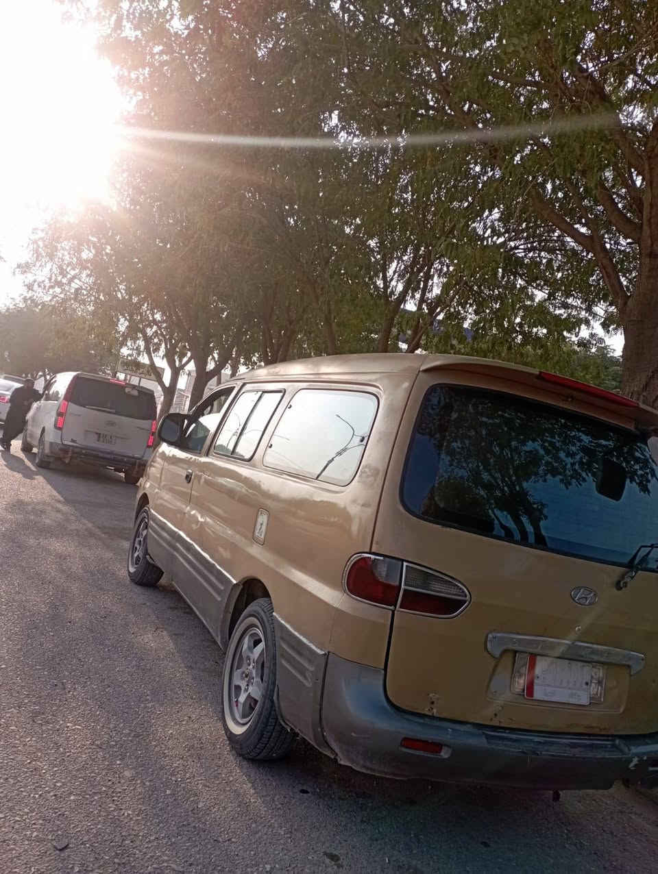 هوندای ستار ئیکس مودیل 2000 کیرو مەکینەو ئەکسل وەشەرت 4 تایەی تازە وەکالە عامەی بەناو خومە *********** بەشەرتی تەحویل
