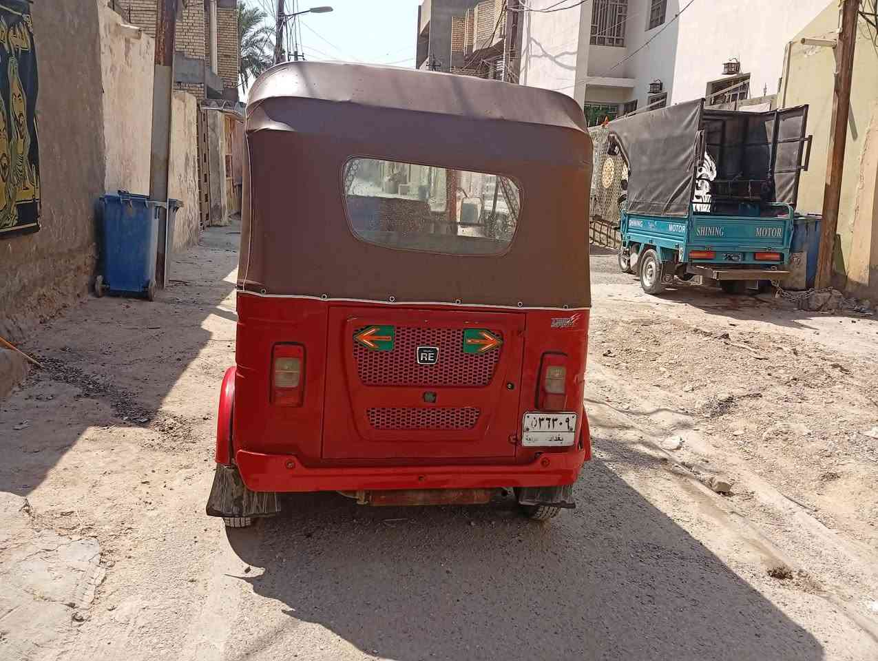 سلام عليكم تكتك 22شهر الخامس مرقم بغداد بيعة ضربة بلغد جوة اللايت على كد شبر ومعمرة بارد وضربة فوك الجاملغ الايمن .تكتك تخم دبلات جدد تايرات جدد لايت زنون اصلي  محرك   اكسن خير من الله .بابها الايمن موجود .عارضها ب ب8.تحويل ثاني يوم0ملاحظة وبياعة شراي ما بيع للاستفسار خاص او واتساب***********
