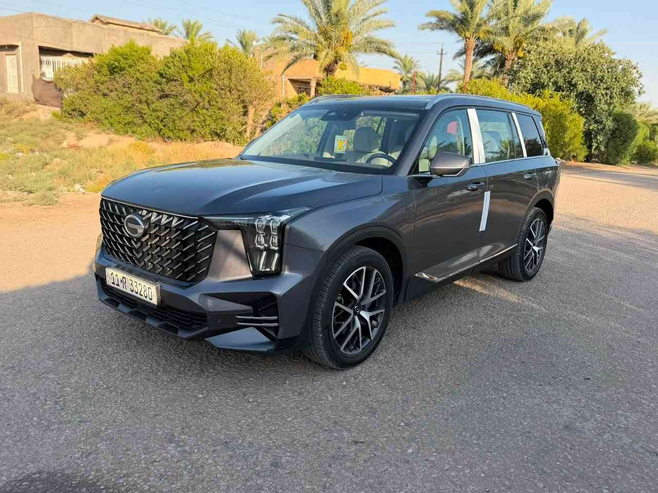 سلام عليكم . . . GS8 موديل 2023 فول مواصفات 7 راكب رقم بغداد ماشية 55 الف بصمه بنوراما داخل ابيض جلد كشن حار بارد تحكمات 4كامرات تشغيل عن بعد مري شفط وباقي المواصفات المعروفه السياره بيه طخه بين البابين فقط والباقي مكفول السعر 188وبيه مجال للستفسار ***********
