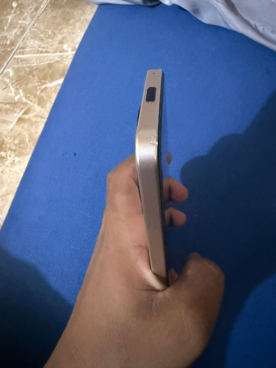 هونر HONOR X9d
نظيف كلشي مآبي 
فقط طخه بل شاصي 
السعر  450 قفل
كامل موجود كارتون وشاحنته اصليه شرط كامل 
***********
