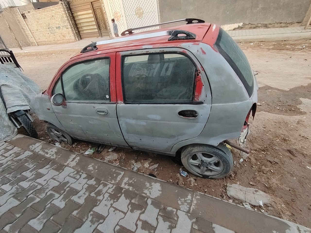 سياره للبيع على وضعها مكانها رقمها نجف 11ورقه

