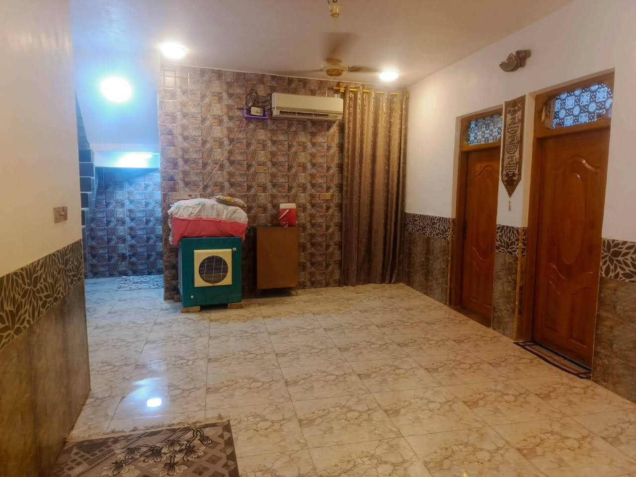 بلاش وو قصاط اقصاط
السعر ب ٤٣ مليون فقط 

دار للبيع ١٦٠م 
طابو زراعي اقرار محكمه 

نجف مقابل ملحق قريه الغدير 

بناء حديث أساس وسقف كونكريت صب مركزي 
طابوك جمهوري 

يحتوي البيت ع ٢ غرف و صالة 
وستقبال ومطبخ ومجموعه صحية 

شوارع تبليط اناره ليليه 

السعر ٤٣ 
#هـ***********
#هـ***********
