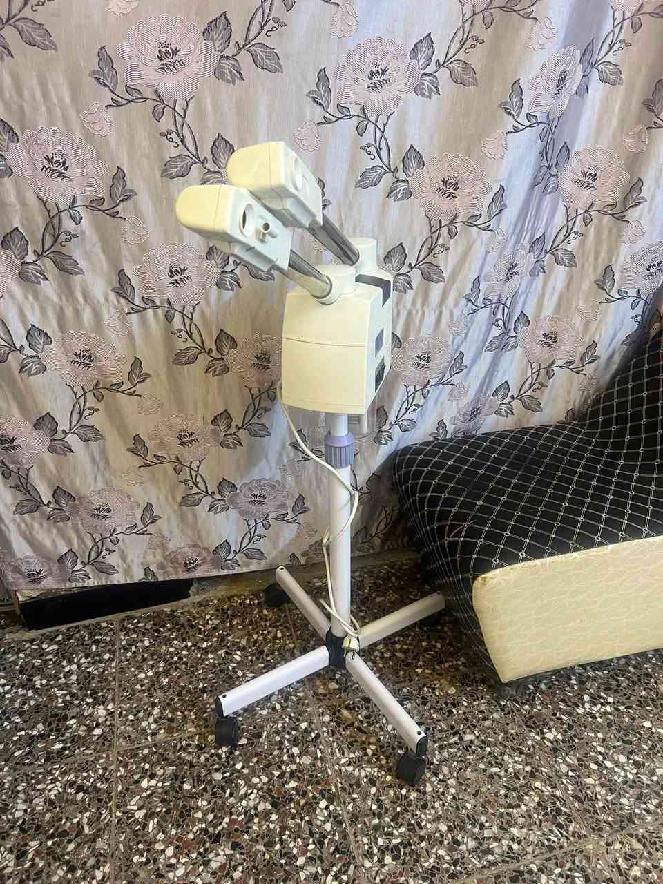 سلام عليكم عندي هذن القطع للبيع مستخدمات شي بسيط عرظهن 150وبيهن مجال للستفسار اتصل عل رقم ***********
