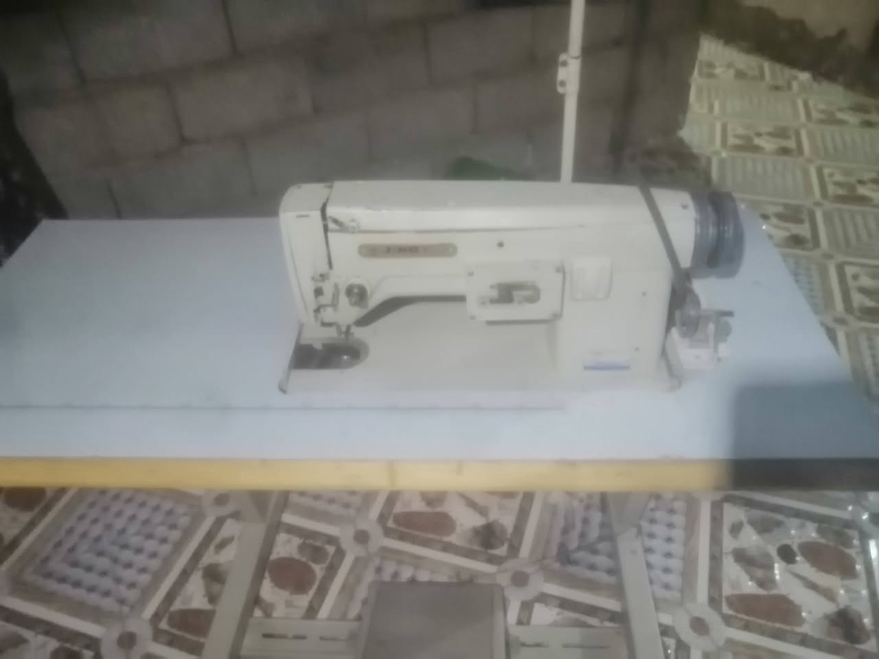 للبيع مكينه خياطة نقصها ماطور مكاني كوت شارع النفط نزلت لواء حنين اتواصل على الرقم ***********
