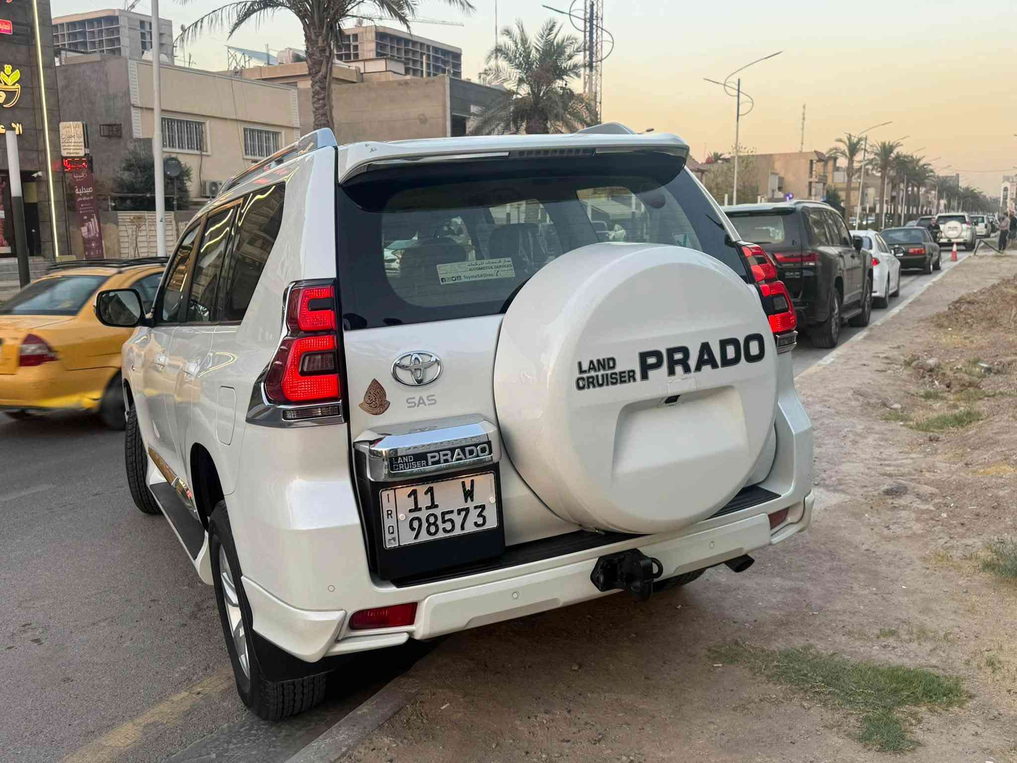 للبيع برادو ٢٠٢٠ خليجي ساز TXSماشية ٥٠
السيارة ماشية ٥٠ الف كيلو حقيقي مكفولة بدون صبغ 
مكانها اليرموك 
***********
