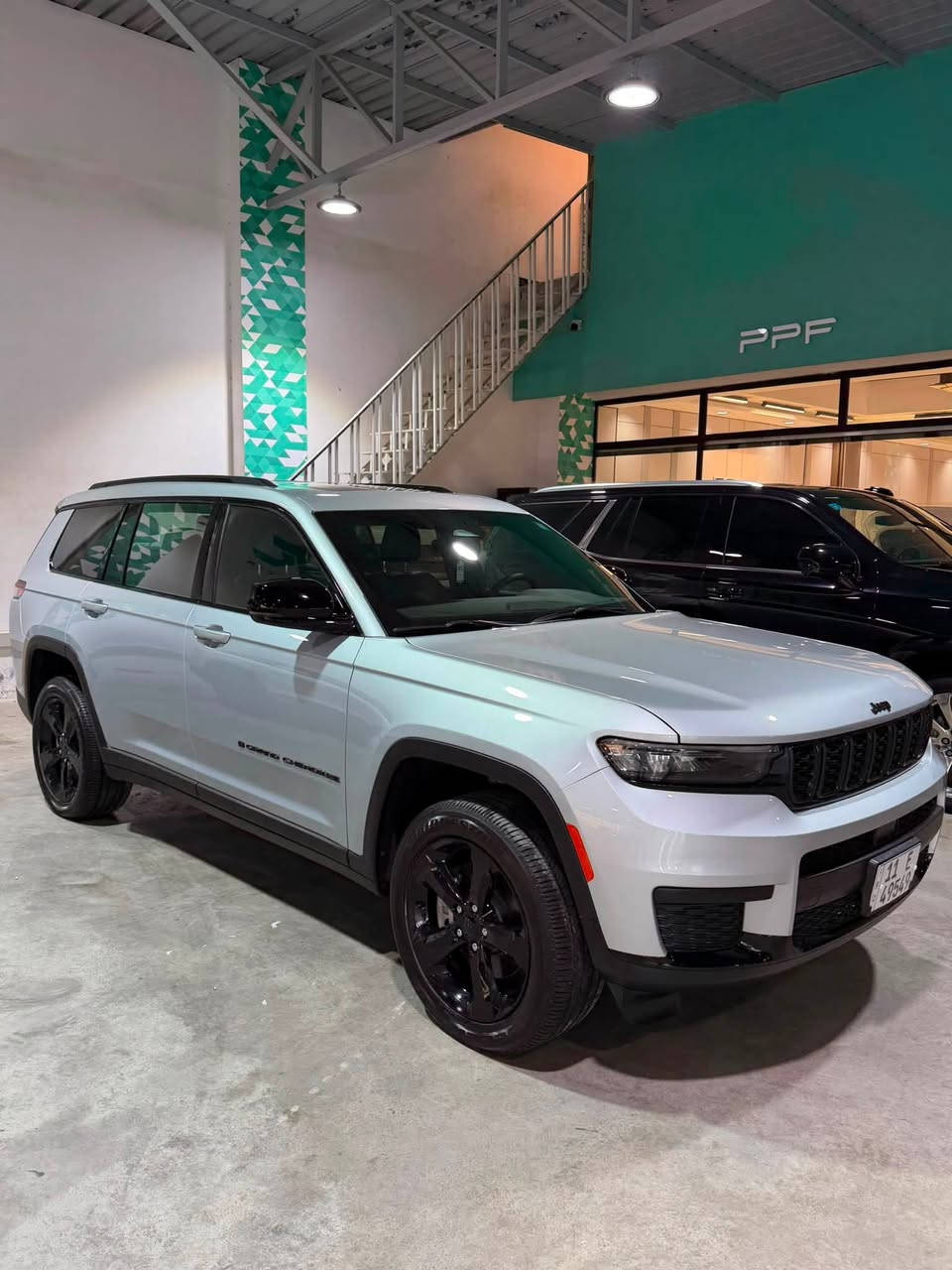 سلام عليكم
جيب كراند شيروكي 7 راكب بلاك توب 
زيرو 
مكفوله كفاله عامه حتى من شخط
ماشيه 80 بعدهي زيرو 
مواصفات
فول مواصفات معروفه البلاك توب 
تقرير غرق لدوسه 
مرقم بغداد شهداء 
مكان السياره بغداد 
السعر 315
للأستفسار 
***********
