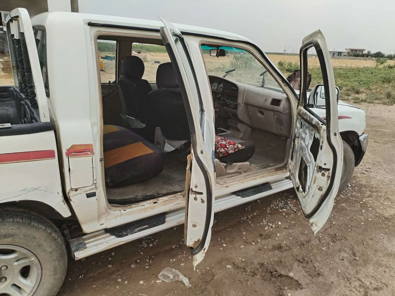 السلام عليكم
دير للبيع موديل ٢٠٠٦ منفيس بيها خلل كهربائي
محرك كير شرط
أبيع كوم حديد
السعر ١٨ ورقة وبيها مجال
للاستفسار الاتصال على الرقم( ***********)
