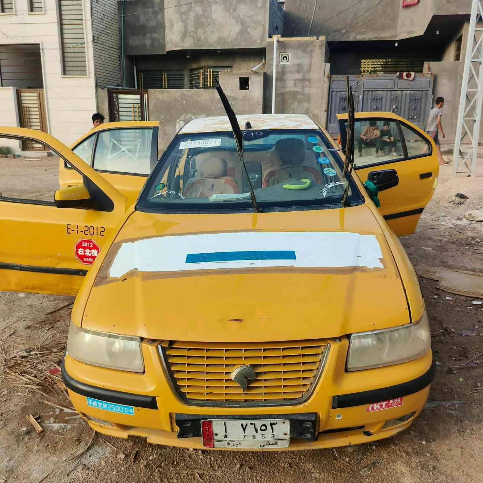 السياره جاهزه من كلشي بس حداديه لايت زنون كشن مال سوناته 16 شاشه  السياره تخبل وعلي مكينه وعلي صارلي 30 من شادها والله وهم اقل من شهر  ***********@
