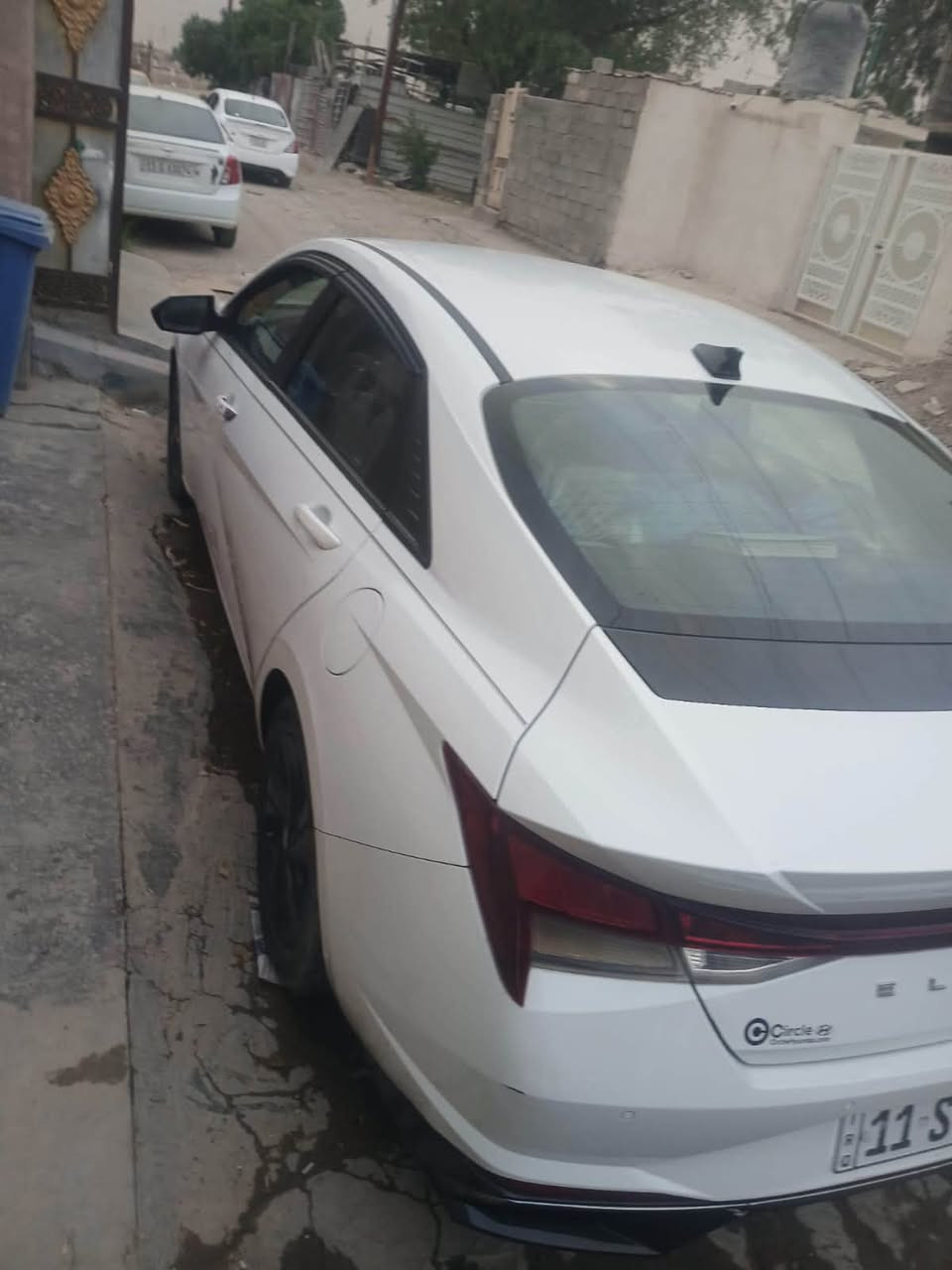 السلام عليكم 
إلنترا 2021 وارد امريكي 🚨 رقم بغداد 

ضربته دعماميات خلفي وامامي مبدلات 

كير مكينة تبريد كهربائيات كلهن كفالة 

1_مكينة حجم 2000 
3_ثلاث انضمة قيادة (سبورت /نورمال/سمارت)
4_ السيارة ثلاث بصمات  + تشغيل عن بعد 
6_نضام كار بلي 
7_ طخم تاير 🆕 🛞
9_سايد بريك دكمة 
11_ تدفئة بالكشنات 
12_ ترحيب عند الاقتراب 
وبعد بية هًواي مواصفات  
بية ملاحضات تجي وتشوف بعينك  

العنوان بغداد / الدورة / ابو دشير  
للاتصال ***********
واتساب او اتصال 📞
مكلف بل نشر
