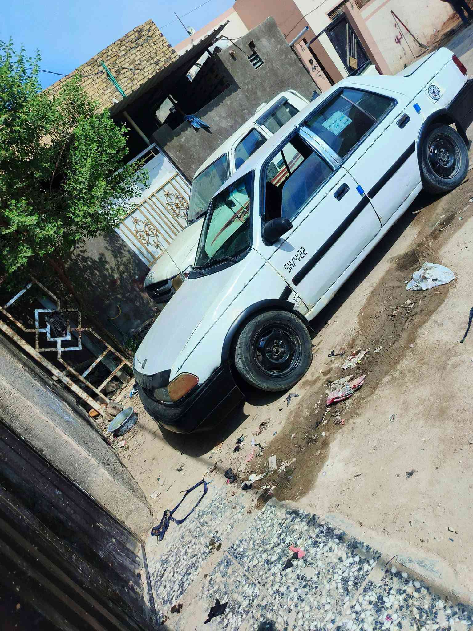 ***********

نص مكتوب في الصور:
- السلام عليكم للبيع هونداي دمعه موديل 93 سياره مكينه وكير مكفولات سياره نظيفه تخم تاير كهربائيات كلها شغاله سياره جاهزه مكان السياره نجف ترهم مراوس *********** تحويل مباشر بيع مستعجل سعر 15 وبيها مجال
