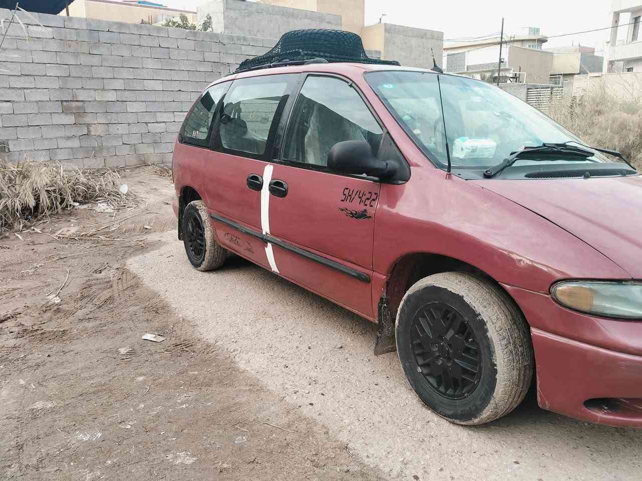 دوج كرفان موديل 2000مكينه كير بلاديه السياره خير من الله حداديه 60/100 سعره 43وبيه مجال حك الجيه تبريد نقص كمبريسر  ومراوس حسب القناعه مكان ديالى جديده الشط الستفسار اكثر اتصل على الرقم ***********
