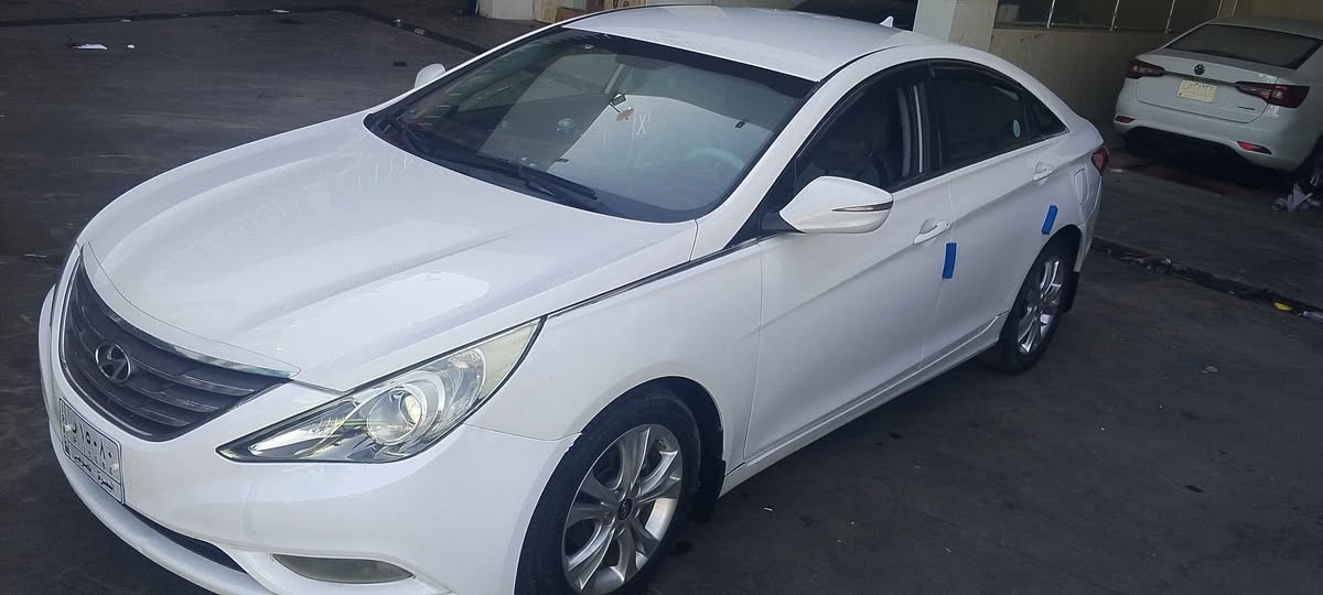 سوناتا موديل ١٢ بصره وارد كوري يعني مامكفول بيه صبغ بدون ضربه تبريد شغال حداديه جديده سعر ٩٥ وبيها مجال العنوان حي الحسين  ‏‪***********‬‏ البصرة, العراق

