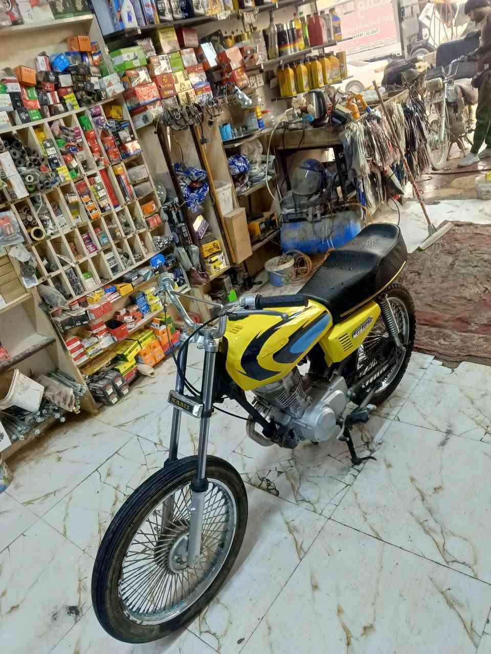 اصفر • مديل٢٢ • كلك مفتوحه