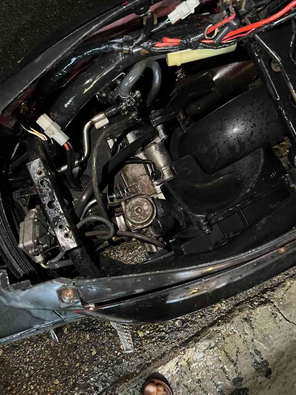 سلام عليكم دراجه للبيع نضيفه وخير من الله سرعه معدل كهربايات شغاله سعر خاص رقم الهاتف ***********
