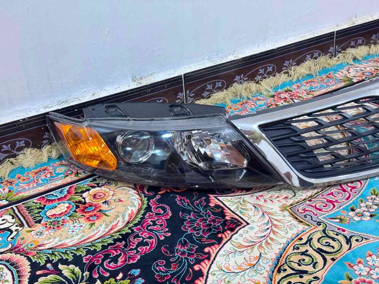 لايتات وشباج سعرهن 150 قفل جدد اي كسر مابيهن وبگلايت جدد بيهن كسر صغير بس واحد من الطرف اثر التحميل 100 وبيه مجال 
كلهن حاويه مامشدودات مال اوبتما 
المكان نجف 
للاتصال ***********
غير متواجد عالخاص وتوصيل ماعدي
