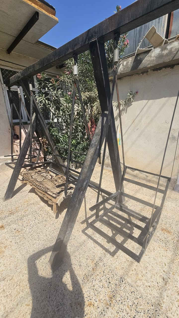 مرجوحه تفصال للبيع السعر ٣٠٠ العنوان ديالى بعقوبه ***********
