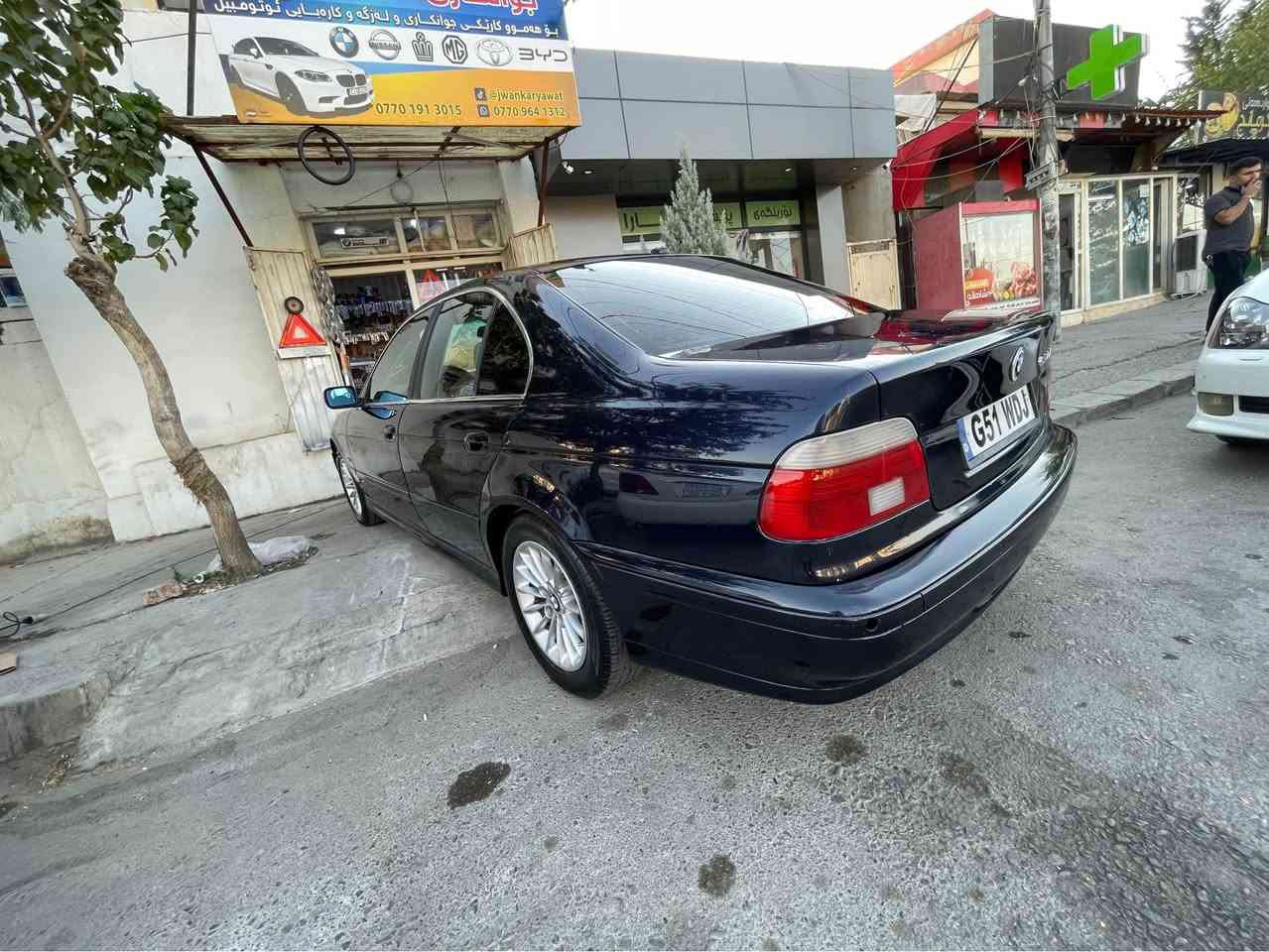 bmw 2001 
سه قه ر ساخ  ٣٧$
محه وه ره. وه ك بيلاد جاكراوه
ده كو ليدراو  سه قفو حيزام به شه رت
مه كينه 530iده بل ديجيتال
به ك لايت led لايت زينون
كير اتو ماتيك جوار جام كاره با اوتو
ته بريدو كه رميو ته قه وره قه به شه رت
گيرومه كينه به شه رت *********** السليمانية, العراق
