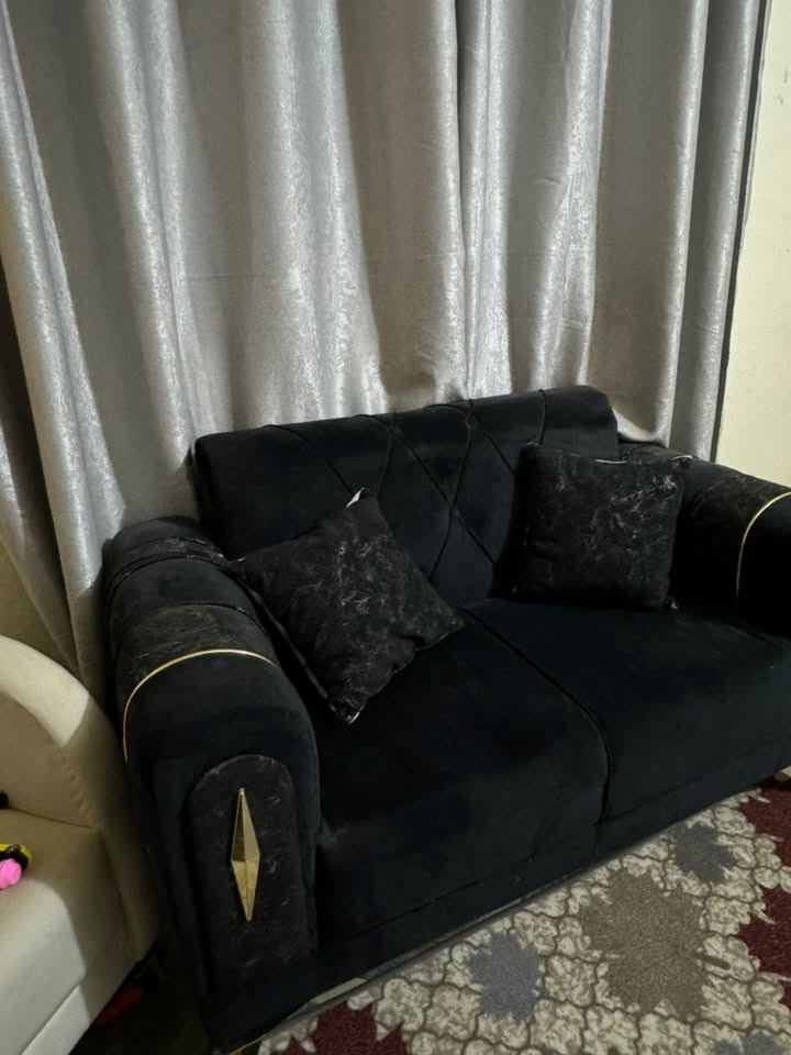 تخم عشر مقاعد قفل ٣٠٠
***********
