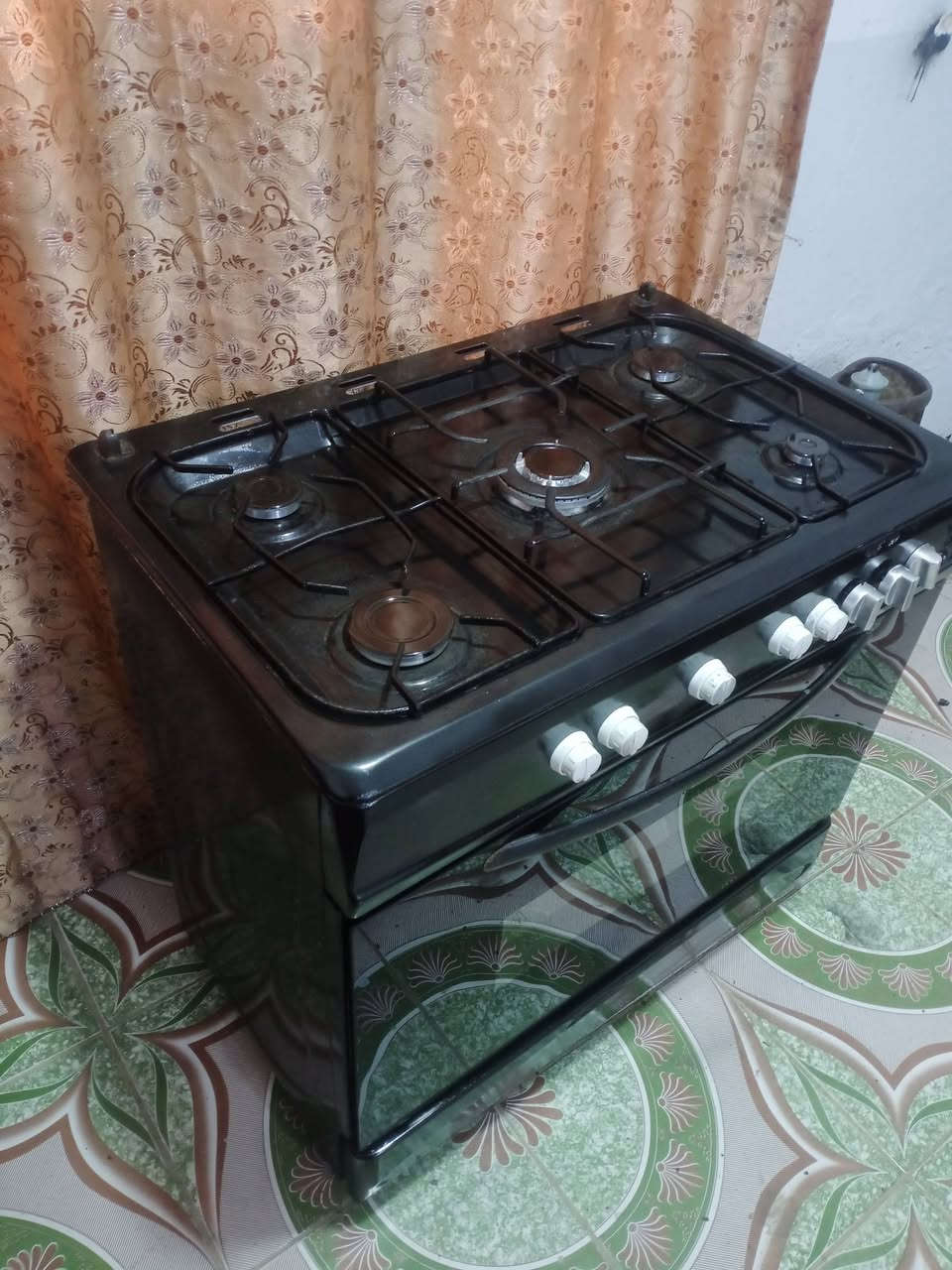 طباخ اللبيع ومكانه زين القوس وتتصل ع رقم الهاتف ***********
