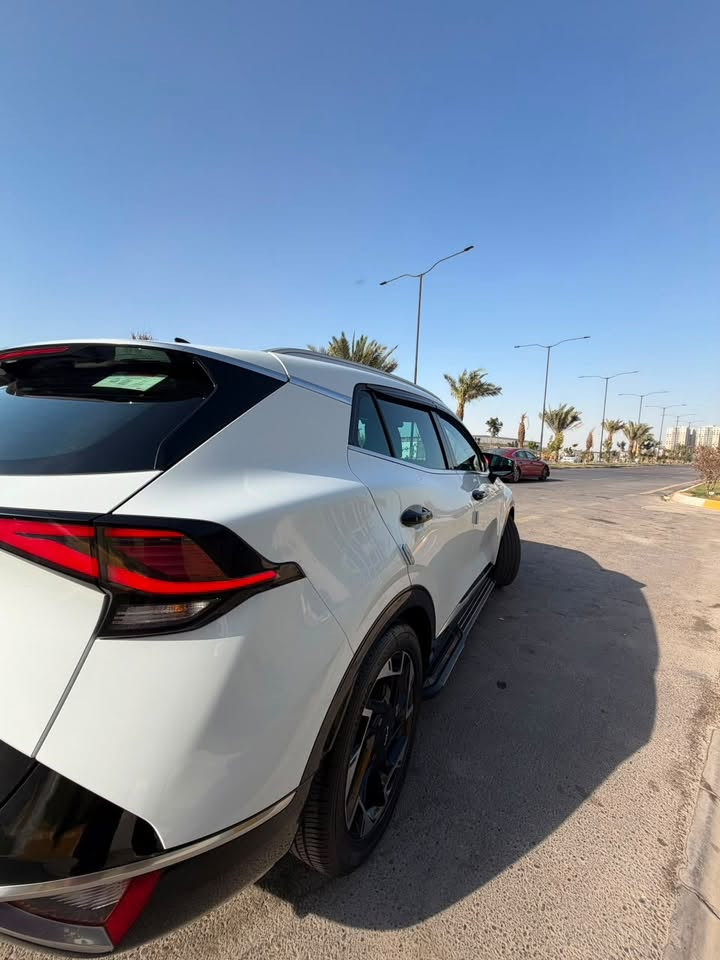 سبورتج موديل. 2022 خليجي
عداد المسافة 49 الف ، مواصفات   
قمارة حديد ، مكينة 2000 دوش ،تبريد قطعتين،تحكم ستيرن،كشنات مخمل ، حساس خلفي، بصمة تشغيل ، بصمة ابواب، شاشة كامرة ، مري اشاير ، ترحيب عل بعد، مقاعد كهرباء عدد ٢ ،تدفئة كشنات وستيرن  ، هندر بريك بصمة ، اتو هولد ، ويل كب 19 .
رقم بغداد باسمي تحويل مباشر 
العنوان / بغداد حي الجامعه 
*********** متواجد خاص واتساب .. 
ملاحضه بيها 3 مكانات بارد صغر وحالوب . 
السعر 180 .
