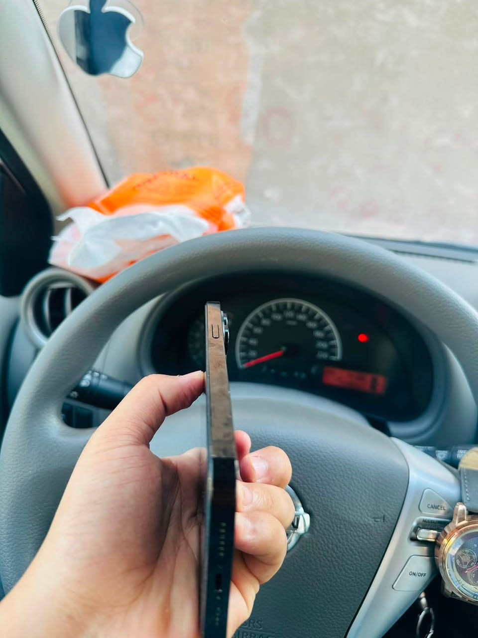 السلام عليكم أيفون 14 برو ماكس وتر بروف ذاكره 128 بطاريته 79 للبيع جهاز نضيف جدا السعر 775وبي مجال 
***********
مكان بغداد الكراده
