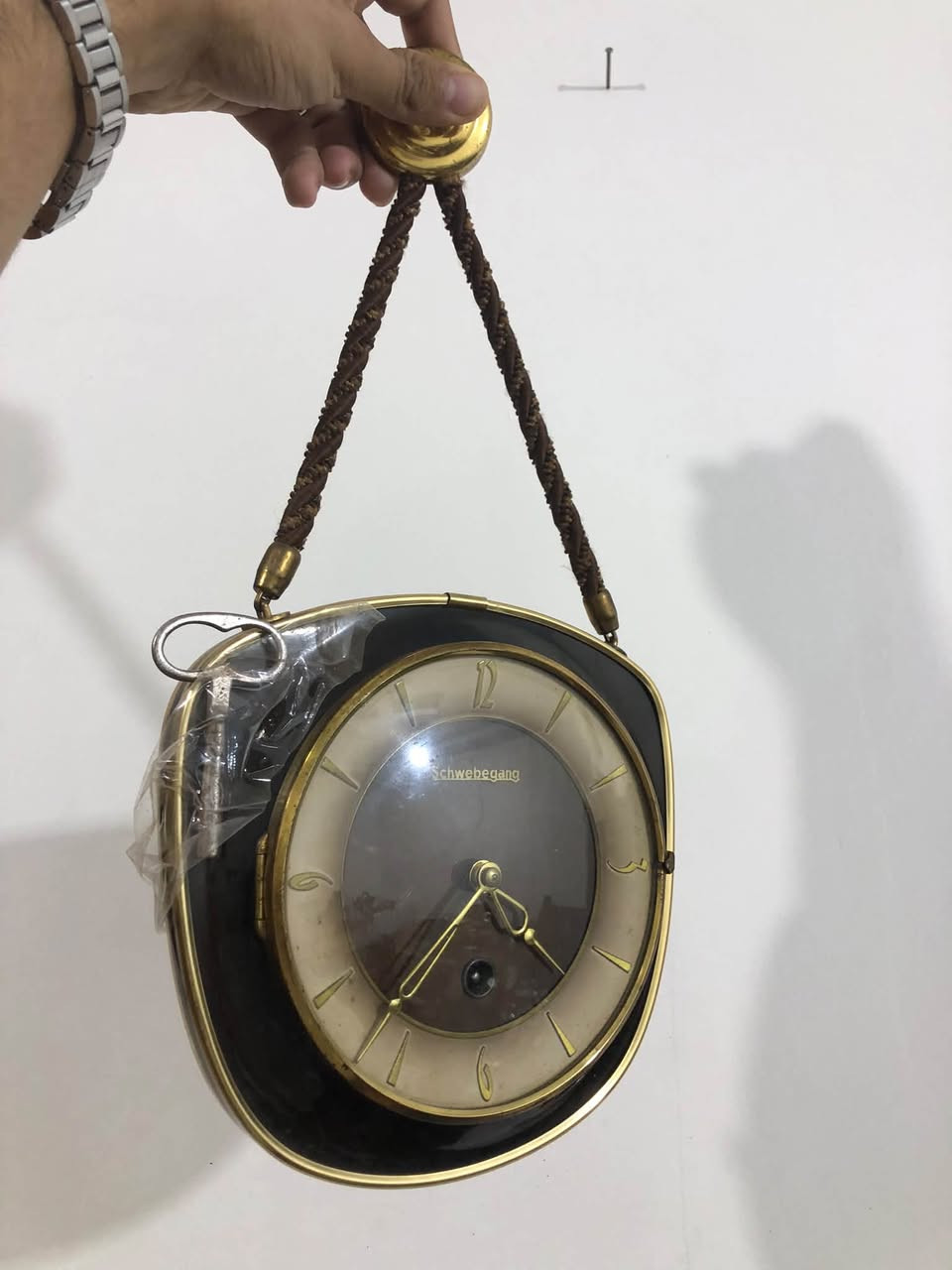 ساعه جداريه تكويك فنتج قديم
للتواصل واتساب ***********
