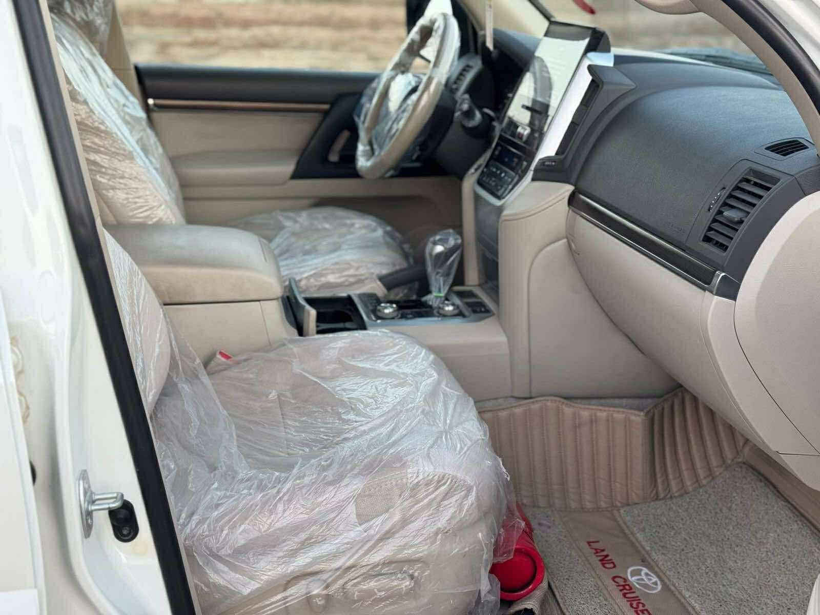 لاندكروز 2019  فول 1/1 
فول مواصفات كراند تورنيك سبشل اديشن 
رقم اربيل تحويل +وكاله
5 بصمات
دشبول لكزس
اشاره لكزس 
3 شاشات 
شاشه عاليه 
تحكم ستيرن جهتين 
صندوك كهرباء
كشنات كهرباء 
كشن 3 حركات 
شاحن وايرليس 
طفايه 
ماشيه 80  حقيقي

سعر سياره 475  وبيهه مجال حق جيه العنوان بصره تصال عله هاذ رقم  ***********
