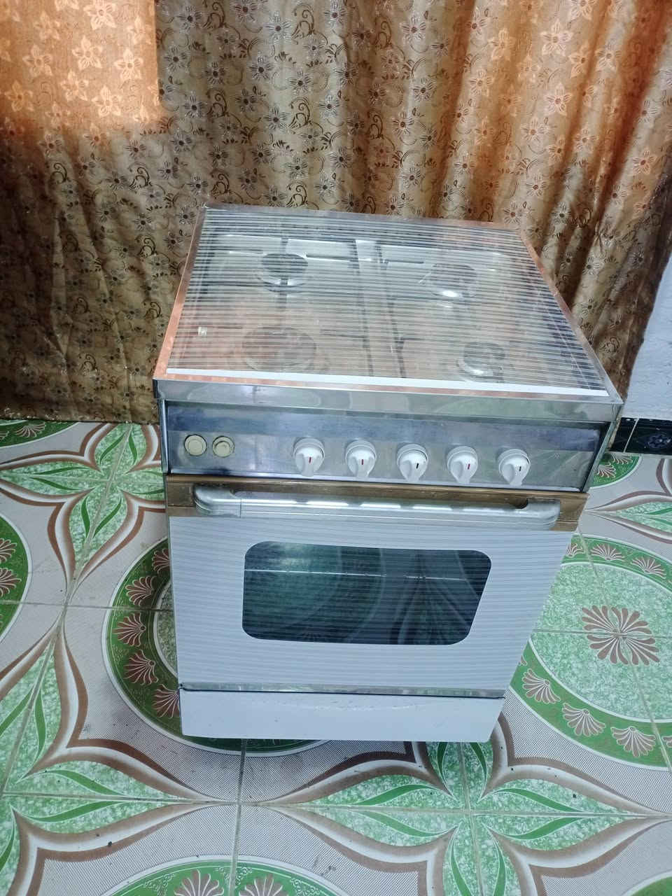 طباخ للبيع • زين القوس
