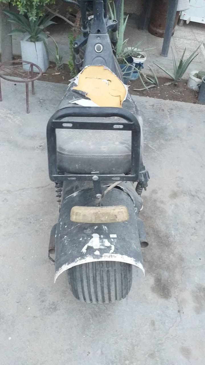 بطاريات جدد نقص فد بريكات سعر 350وبيها مجال بسيط مكان الدولعي سرعه 60 دراجه نضيفه رقم الهاتف متواجد واتساب *********** مكان بالدولعي
