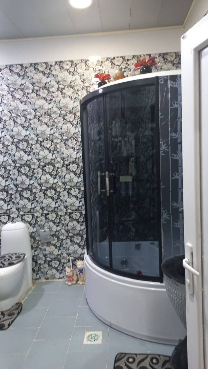 بيت الإيجار حي الكفأت 
مساحه ١٥٠م مقابيل الحديقه 
٣نوم 
٣حمام 
الإيجار  
الإيجار 
مع الأثاث 
سعر مليون  شهريا
الاستفسار 
***********
