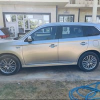 أوتلاندر • 2022 • PHEV هايبرد