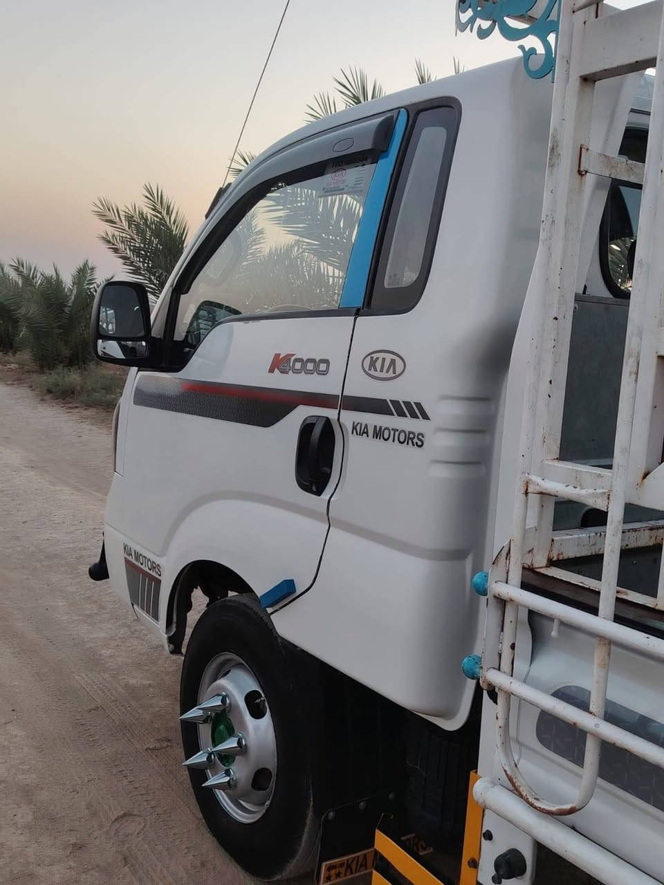 السلام عليكم للبيع كيا فحل مكينه 40000  موديل 2020 واسط.نكليزي.مكينه ممفتوحه 
مشروع وطني سنويه لل 28 داخلة هزة مكفولة كفالة عامة كير اكسن  شاصي ورقم شاصي شرط مكفولةمن الضربة والصبغ كلة على وضع البلاد سياره شرط شراط لسونارر.‏‪
 السيارة خير من الله ماعايزها شي الدواخل  تدفئه تبريد ثلج خير من الله السيارة   ماعايزها شي السياره نضيفة  بمعنى  الكلمة للاستفسار ‏‪‏‪***********‬‏
