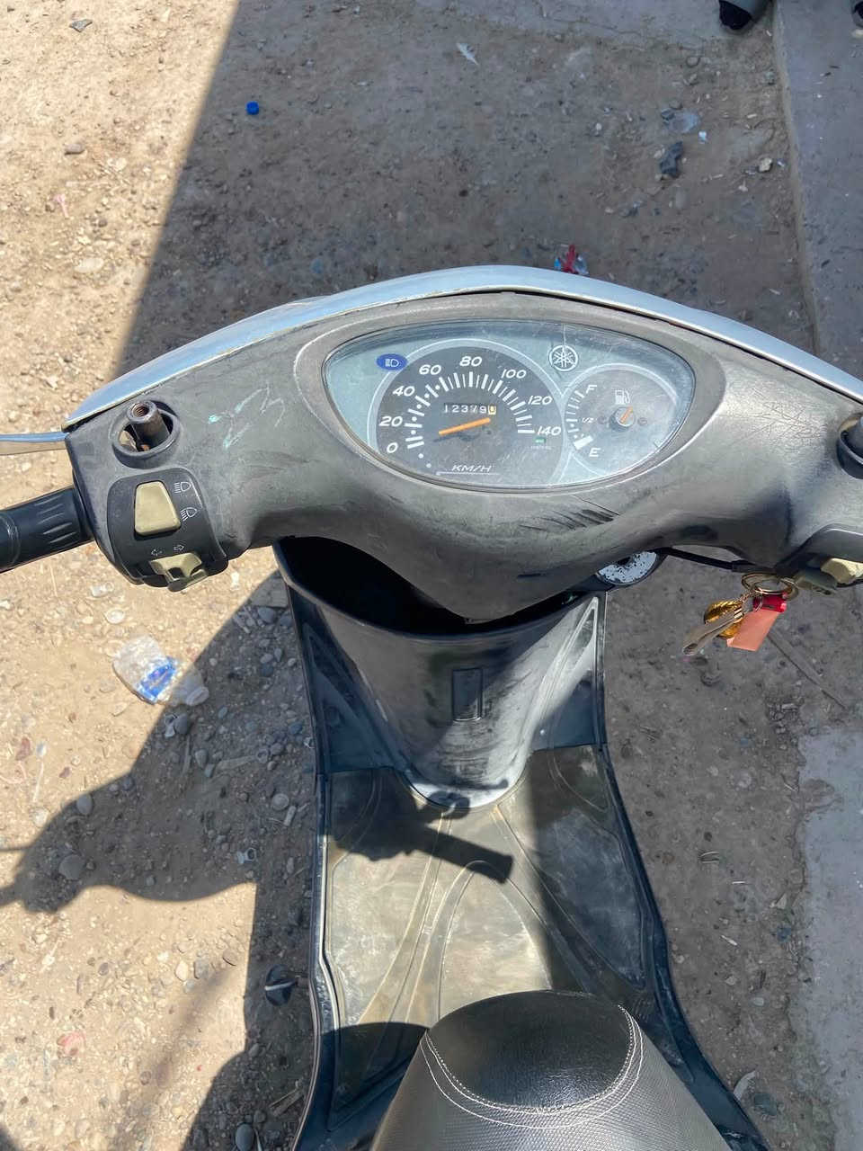 سلام عليكم دراجه بريز البيع دراجه نضيفه كلش نقصهه بس باتري مكاني بغداد حي العامل *********** سعر 650 وبيهه مجال
