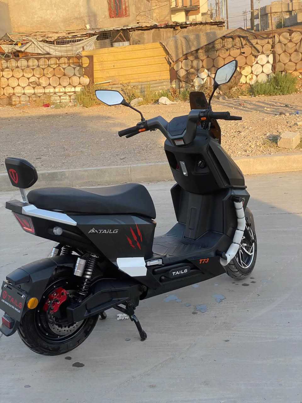 سلام عليكم مأطور شحن
Tailg  الشركه العالميه
رياضي T73 بومه
ملف نحاس بقدره 2000 واط
3 نمر 
سرعه حقيقي 80 طياره كلش سريع

ضمان سنه عقل باتري ملف
مستخدم شهر 
وصل الشراء وظمان موجود ودبل بصمه وسويج 
اللون الاسود الفحمي
اشاير يمين يسار وخلاط رباعي
لايت عالي وناصي  وتاشير

ماطور نظيف وكاعد ومرتب خط تايه بعدو بي 
السعر 
1225 مليون و225 الف
عنواني موصل جانب الأيسر 
*********** بي واتساب
