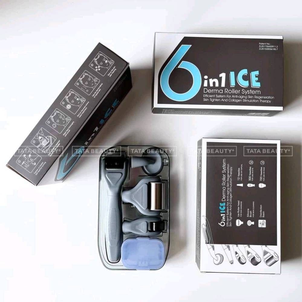 DERMA ROLLER SYSTEM 6IN1🧏‍♀️💞
💥بكج ديرمارول هو أحد الأجهزه المستخدمه في نضارة البشره والجلد وعلاج بعض المشكلات الجلديه البسيطه وهوعباره عن اله تحتوي على أبر مصنوعه من التيتانيوم يتم تمريرها على الجلد وبهاأبر للوخز وتختلف مقاسات الأبر بأختلاف المكان المراد علاجه وبعد عمليه التمرير تبدأ الخلايا بلظهورمن جديد وهو جهاز طبي مسموح به ومستخدم بكثره حيث يعمل على زيادة مستوى الكولاجين والإيلاستين في الجلد حيث ان أغلب مشاكل البشره هي قلة الكولاجين بلبشره حيث هذه الأله وبأختصار تحفز عمل الكولاجين بلبشره وتنشط الدوره الدمويه مما يساعد على علاج مشاكل البشره بكل انواعها وتستخدم للنساء والرجال وكل الأعمار وتناسب البشرات بكل انواعها والوانها،واستخدامهاسهل وبسيط.
💥من فوائدDERMA ROLLER👇👇👇
💥بكج الديرمارول تستخدم للوجه والجسم واليدين وشعر الرأس.
💥تستخدم في الحصول على بشره نضره.
💥تستخدم في علاج التشققات الجلديه.
💥تستخدم في تحفيز نمو الشعرللرأس.
💥تستخدم في تقليل من شدةالخطوط الحمراء والبيضاء في الجسم والسيلوليت.
💥تستخدم في علاج بعض الندبات كلما كانت سطحيه أكثر،حيث تحسن من مضهر الندب وحفر الوجه بنسبه تصل 90% وفي بعض الدراسات 100%.
💥 درمارول لها دور في تقليص المسامات الواسعه.
💥تحفيز انتاج الكولاجين وتحسين مرونة الجلد
والحد من التجاعيد.
💥تحسن من لون التصبغات والكلف والهالات.
💕يمكن استعمال نفس الدرمارول لأكثر من سنه حسب محافظتك عليها.
💕تعزز من استقبال السيرومات والكريمات المغذيه، حيث تسمح بلأختراق العميق لأي كريم او جل بنسبه عاليه تصل 40 ضعف.
💞قبل أستخدام الديرمارول👇
💥 يجب غسل الوجه جيدا بلغسول وتجفيفه.
💥 يجب غسل رأس الديرمارول بلماء الساخن وهذايضمن تطهير الأبر.
💥بلنسبه للمخدر فهو اختياري حيث يرجع لطبيعه كل شخص يتحمل نغزات الأبر ،حيث يتم وضع المخدر والانتظار لبضع دقائق لحين الشعور بأن المنطقه اتخدرت من بعدها يجب تنظيف المنطقه جيدامن المخدر.
💥تمرر رأس البكره بأتجاه واحد من اليسار الى اليمين ثم من الأعلى الى الأسفل ثم بشكل قطري  مرر كل منطقه من الجلد4_5مرات لكل اتجاه .
💥بعدها وضع سيروم يدعم تجديد الجلد ويترك من 20_30 دقيقه بعد ذلك يمكن وضع مرطب او قناع للوجه.قبل استخدام اي منتج يجب التأكد من ان البشره غير متنمله من المخدر وغير محمره.
💥يمكن استخدام الديرمارول من 1_2 بالأسبوع
👈💥نصيحه:تجنب اشعه الشمس لمدة اسبوع على الأقل بعد العلاج كمايجب استخدام واقي شمس spf30 على الأقل،الى جانب كريمات غنيه بلكولاجين والفيتامينات A,E,C.💓💓
#الاصلي 💯💯 
السعر 25 
🚘 يوجد خدمة توصيل لجميع محافظات العراق ٤ الاف 🚘