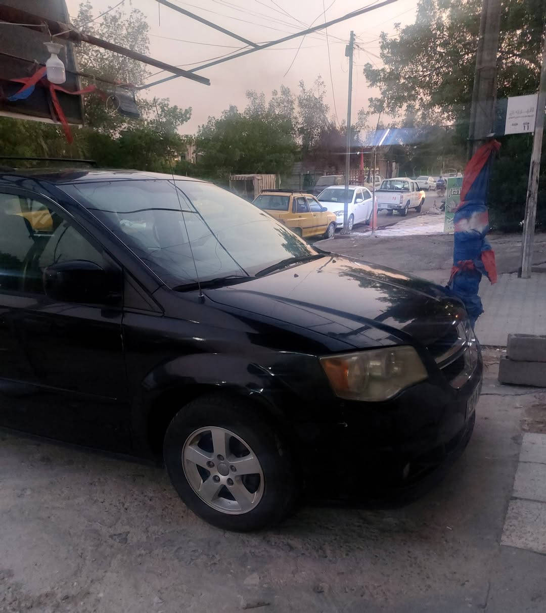 السلام عليكم دوج كرفان موديل ١٣فول مواصفات بيبان جنطة كهرباء فئة sxt محرك ٣٦٠٠دخول كلين بدون ضربة فقط مكانات صبغ سياره بسمي مكاني بغداد بيع او مراوس حسب القناعة السعر 120
للاستفسار+واتساب ***********
