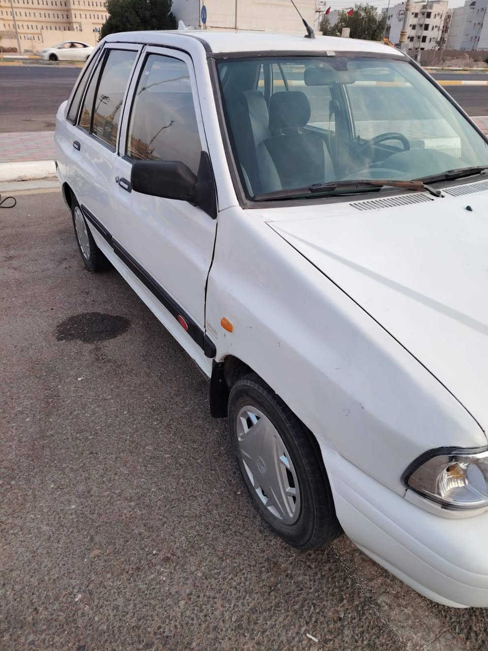 السلام عليكم حبايب سايبا موديل ٢٠١١ رقم بغداد تحويل مباشر مكينه حداديه كفاله شواصي براكيتات على وضع الشركه وتبريد ثلج وتخم تاير جديد بيها بس رابع يفلت سياره مال جناي للأستفسار *********** مكاني كربلاء

