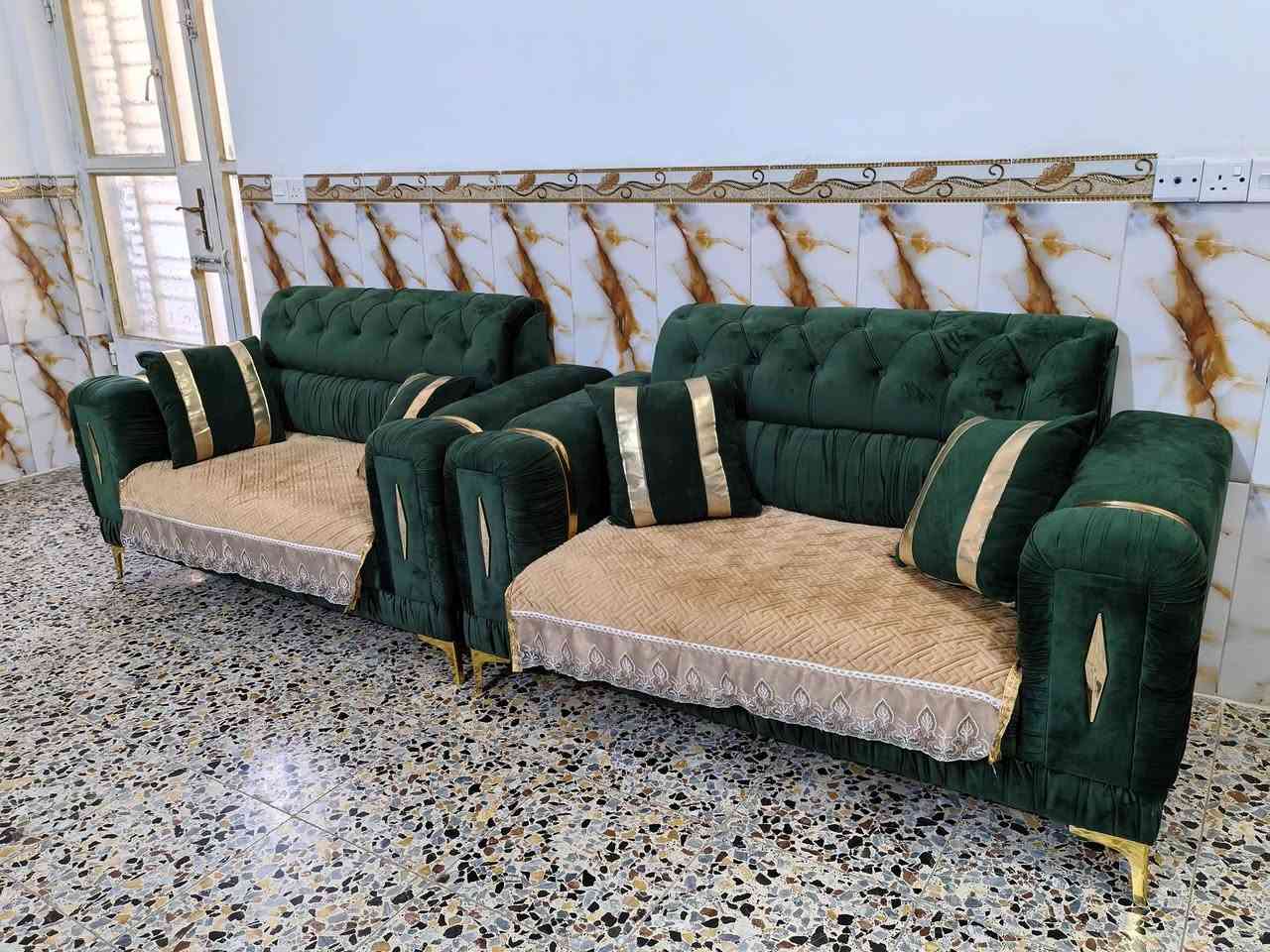 تخم نظيف جدآ ( 15) مقعد

سعر(750 وبي مجال ) 

 الشراي الاتصال على الرقم
***********
